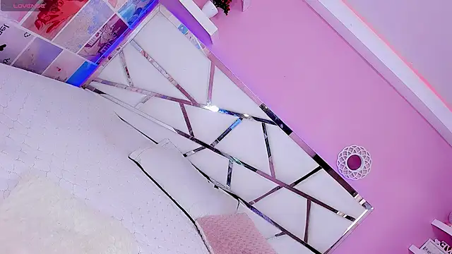 Miacuteee online show from 18, 11, 2025