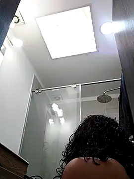 Snapshot of luna_love_xoxo chatting on 21, 10, 2025 luna love xoxo online show from 21, 10, 2025