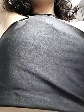 Snapshot of luna_love_xoxo chatting on 23, 10, 2025 luna love xoxo online show from 23, 10, 2025