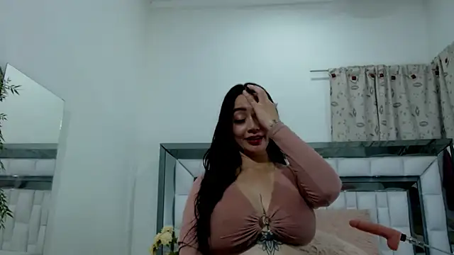 RebeccaGolden online show from 12, 11, 2025