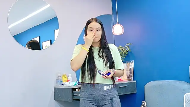 Ashley Evans22 online show from 24, 11, 2025