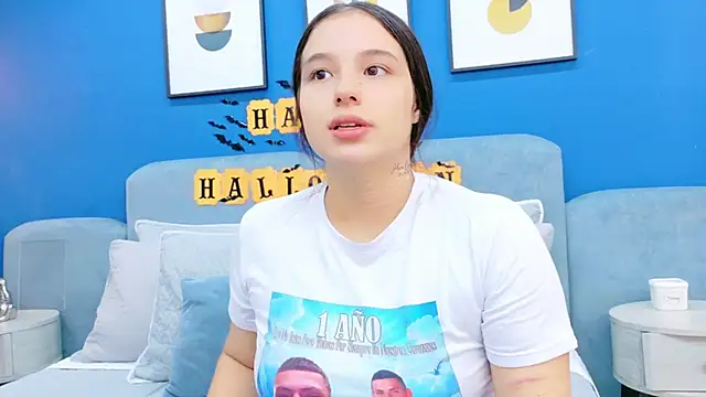 Ashley Evans22 online show from 29, 10, 2025