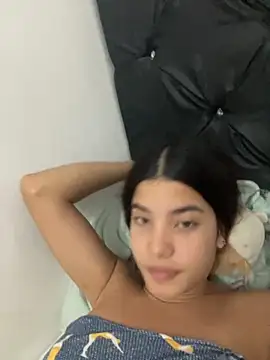 Snapshot of Nia08_ chatting on 12, 9, 2025 Nia08 online show from 12, 9, 2025