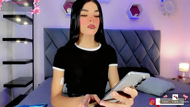 Amira Ember online show from 12, 3, 2026