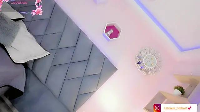 Amira Ember online show from 22, 3, 2026