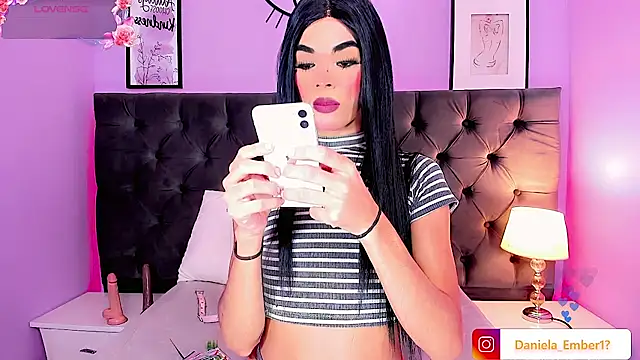 Amira Ember online show from 13, 7, 2026
