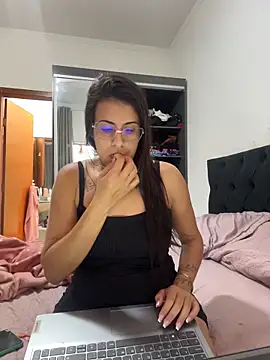 Luanaapertadinha online show from 30, 11, 2025