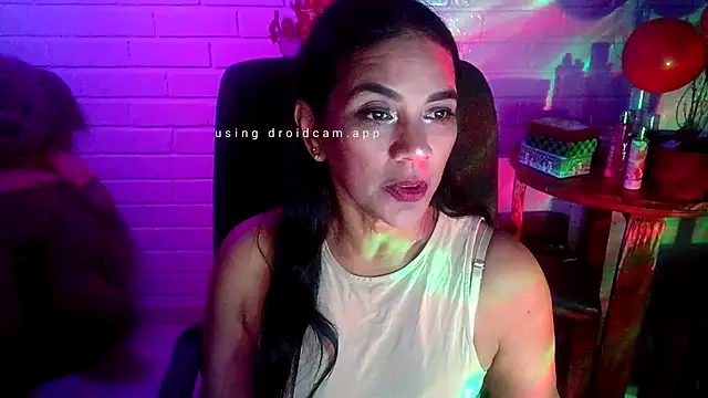 MiiaVelasquez online show from 9, 2, 2026