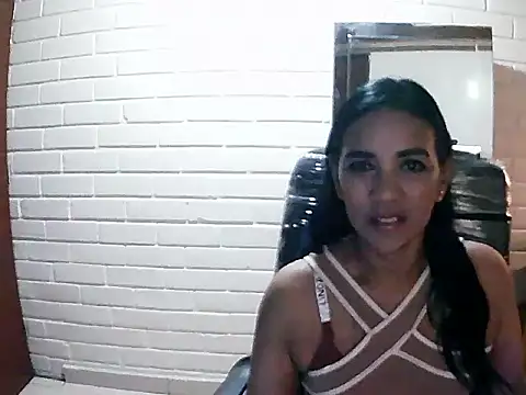 MiiaVelasquez online show from 18, 10, 2025