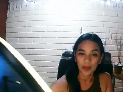 MiiaVelasquez online show from 18, 11, 2025