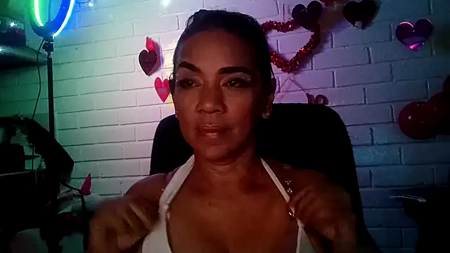 MiiaVelasquez online show from 18, 2, 2026