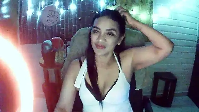 MiiaVelasquez online show from 16, 12, 2025