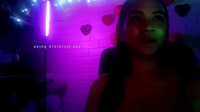 MiiaVelasquez online show from 7, 2, 2026