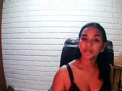 MiiaVelasquez online show from 15, 11, 2025