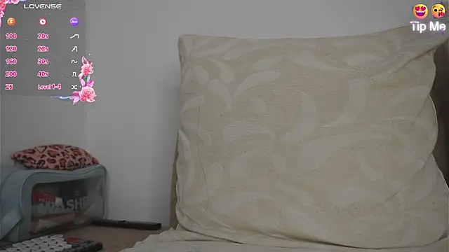 Roxybeautyy online show from 27, 3, 2026