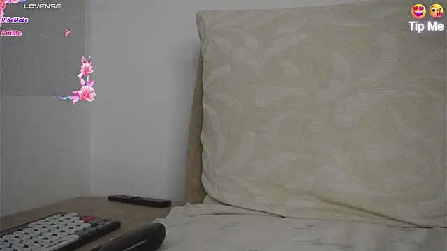 Roxybeautyy online show from 24, 3, 2026