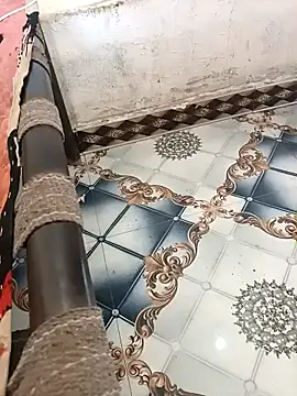 Snapshot of Pooja-guptq chatting on 8, 11, 2025 Pooja-guptq online show from 8, 11, 2025