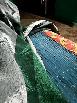 Radha8080 online show from 6, 11, 2025