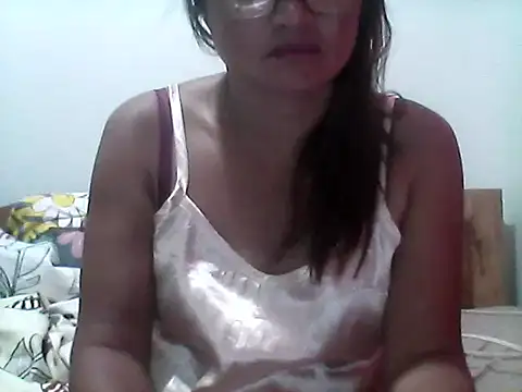 nathalie0045 online show from 4, 2, 2026