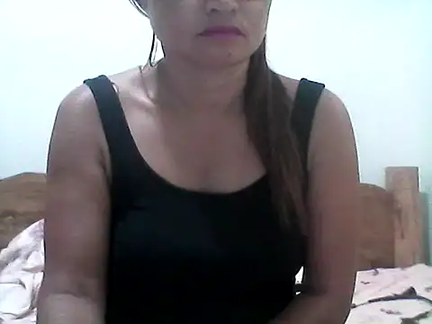 nathalie0045 online show from 12, 4, 2026