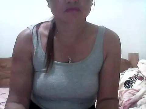 nathalie0045 online show from 4, 4, 2026