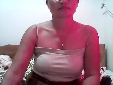 Snapshot of nathalie0045 chatting on 10, 10, 2025 nathalie0045 online show from 10, 10, 2025