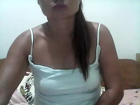 nathalie0045 online show from 11, 4, 2026