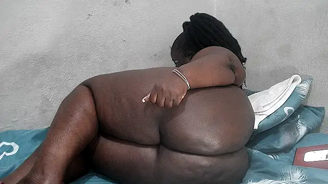 Snapshot of ASSQUEEN37Xx chatting on 20, 11, 2025 ASSQUEEN37Xx online show from 20, 11, 2025