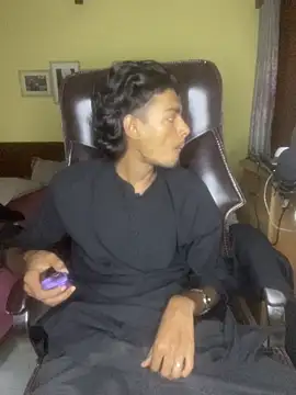 Snapshot of thecatfish chatting on 28, 11, 2025 thecatfish online show from 28, 11, 2025