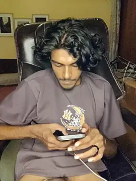 Snapshot of thecatfish chatting on 28, 10, 2025 thecatfish online show from 28, 10, 2025