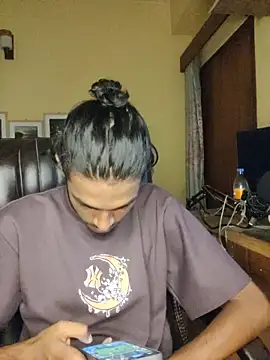 Snapshot of thecatfish chatting on 29, 10, 2025 thecatfish online show from 29, 10, 2025