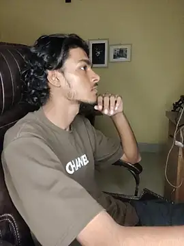 Snapshot of thecatfish chatting on 26, 10, 2025 thecatfish online show from 26, 10, 2025