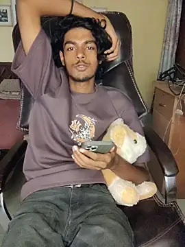 Snapshot of thecatfish chatting on 28, 10, 2025 thecatfish online show from 28, 10, 2025