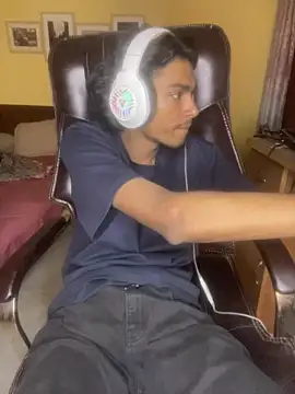 Snapshot of thecatfish chatting on 30, 11, 2025 thecatfish online show from 30, 11, 2025