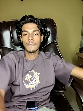 Snapshot of thecatfish chatting on 30, 10, 2025 thecatfish online show from 30, 10, 2025