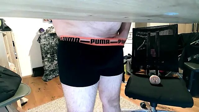 Snapshot of michaelm1983 chatting on 17, 11, 2025 michaelm1983 online show from 17, 11, 2025