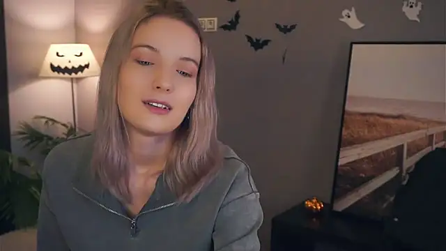 HongTomczak online show from 12, 11, 2025