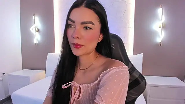 emily tolson online show from 18, 12, 2025