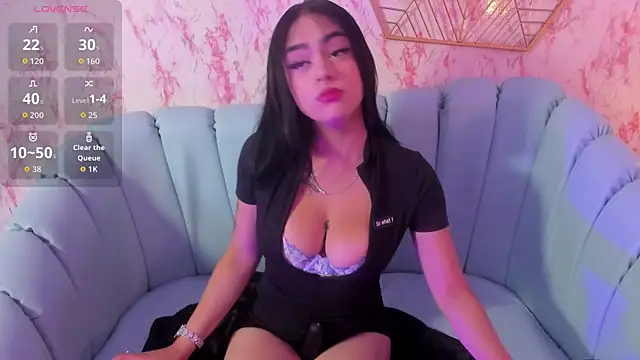 ZafiroMarttinii online show from 5, 10, 2025