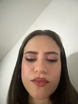 alielle online show from 28, 9, 2025