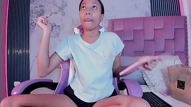 Snapshot of Mia_Duarte1 chatting on 27, 9, 2025 Mia Duarte1 online show from 27, 9, 2025