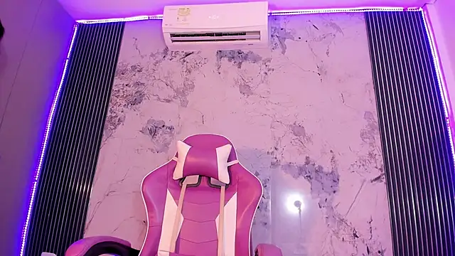 Snapshot of Mia_Duarte1 chatting on 21, 10, 2025 Mia Duarte1 online show from 21, 10, 2025