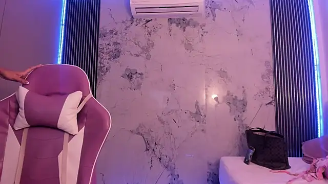 Mia Duarte1 online show from 1, 3, 2026