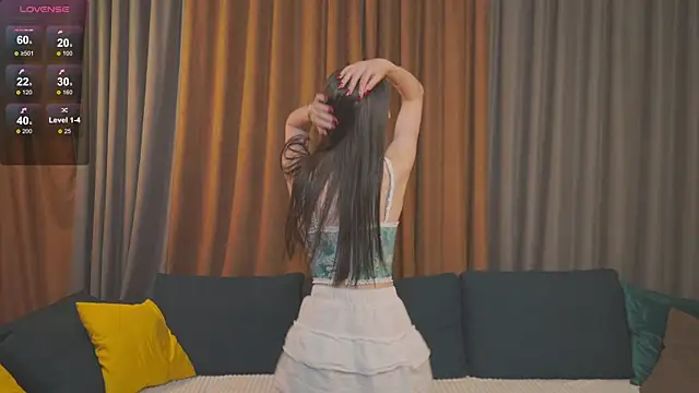 LessyLuiz online show from 3, 11, 2025