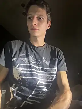 Snapshot of TurOnyou chatting on 4, 11, 2025 TurOnyou online show from 4, 11, 2025