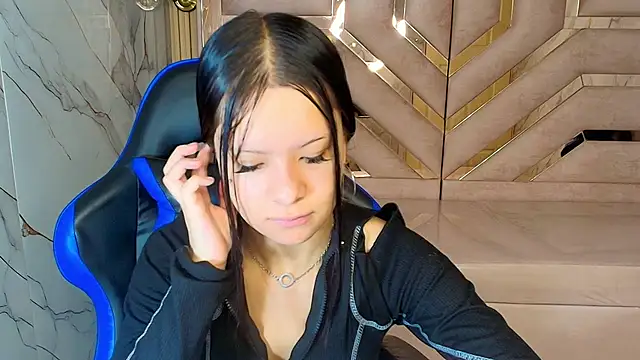 Nanncy r  online show from 20, 9, 2025