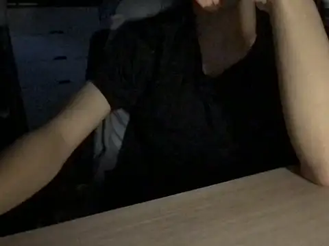 milkis024680 online show from 22, 9, 2025