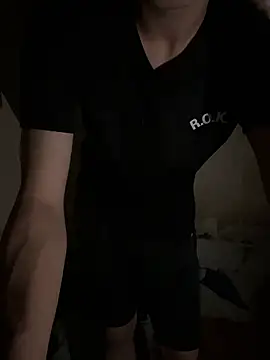 milkis024680 online show from 30, 10, 2025