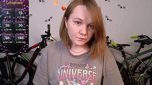 Snapshot of BellaMurrr chatting on 28, 10, 2025 BellaMurrr online show from 28, 10, 2025