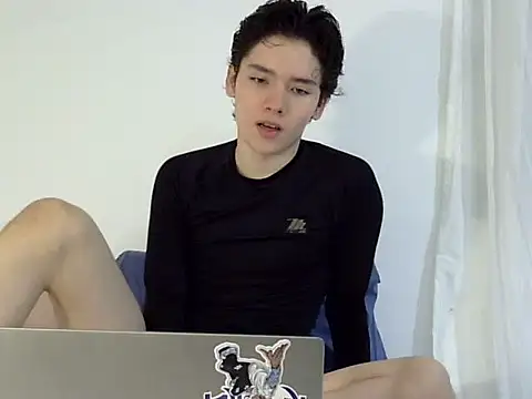 Snapshot of boxedtwink18 chatting on 22, 10, 2025 boxedtwink18 online show from 22, 10, 2025